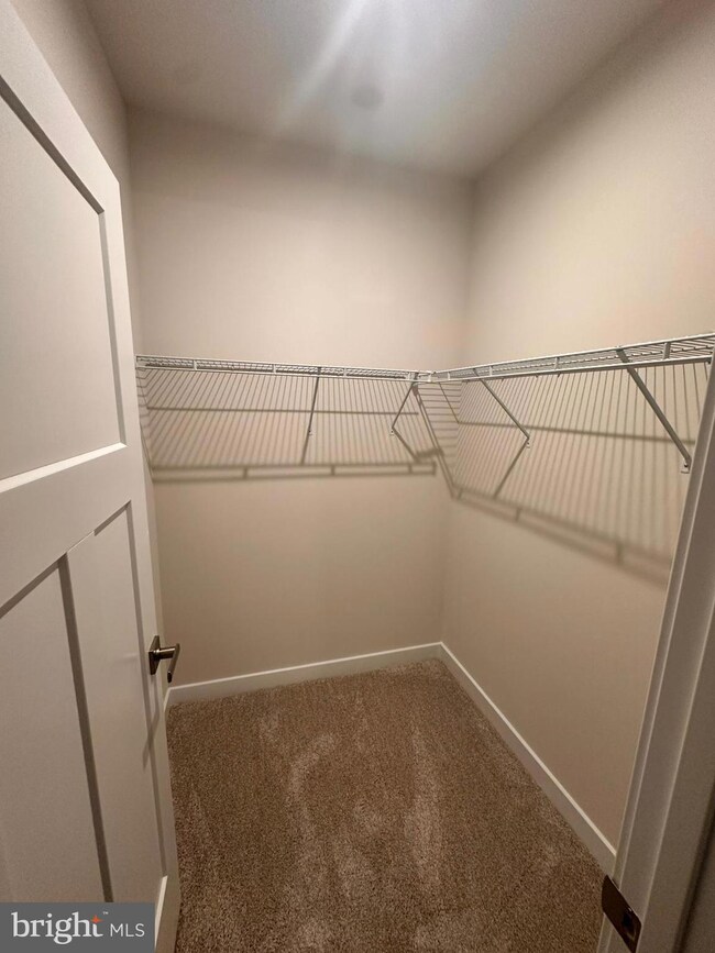 214 Matisse Place unit ROOM ONLY, Glenarden, MD 20774 - photo 3