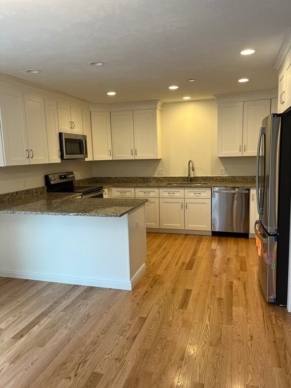 168 Lowell St unit 7, Wilmington, MA 01887 - photo 2