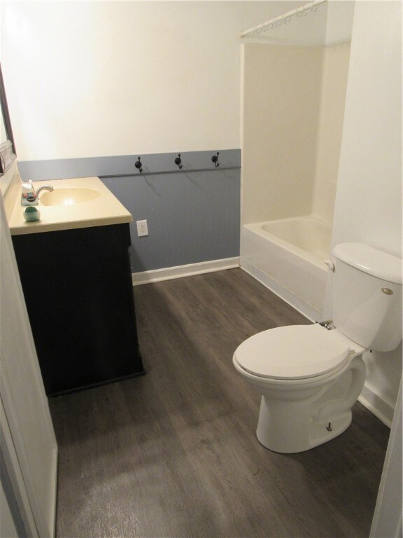 910 W Franklin Ave, Effingham, IL 62401 - photo 7