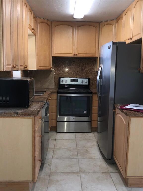 2109 Worthington Rd, West Palm Beach, FL 33409 - photo 2