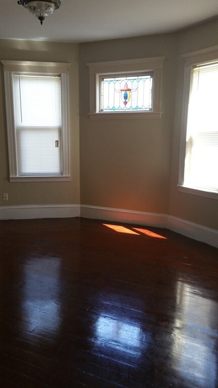 35 Kenberma Rd, Dorchester Center, MA 02124 - photo 6