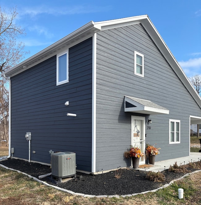 210 W 8th St, Superior, NE 68978 - photo 2