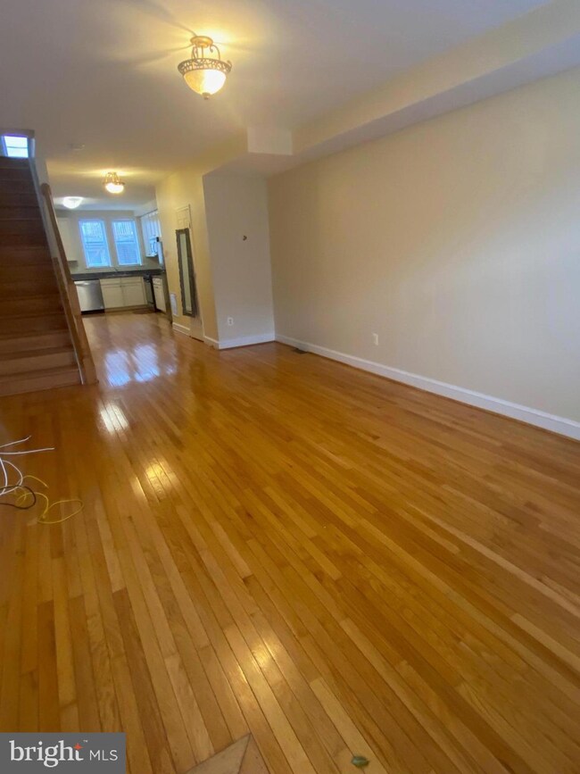210 S East Ave, Baltimore, MD 21224 - photo 2