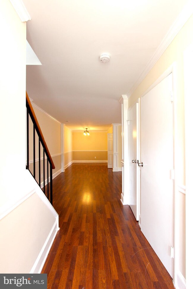 20058 Appledowre Cir, Germantown, MD 20876 - photo 4