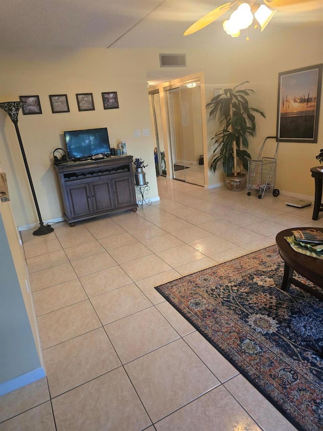 3186 Via Poinciana unit 110, Lake Worth, FL 33467 - photo 7