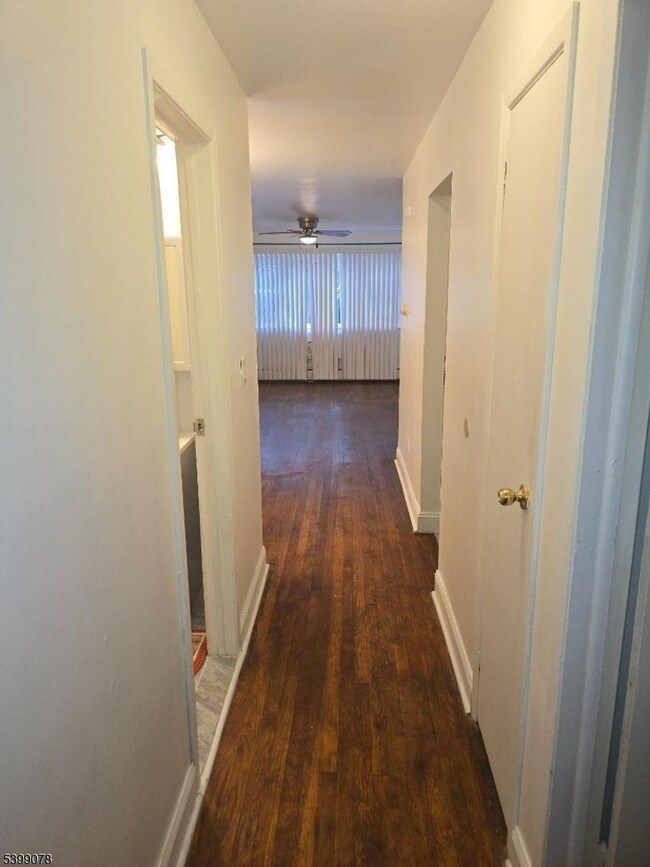 22 Sunset Ave unit 2, Bayonne, NJ 07002 - photo 6