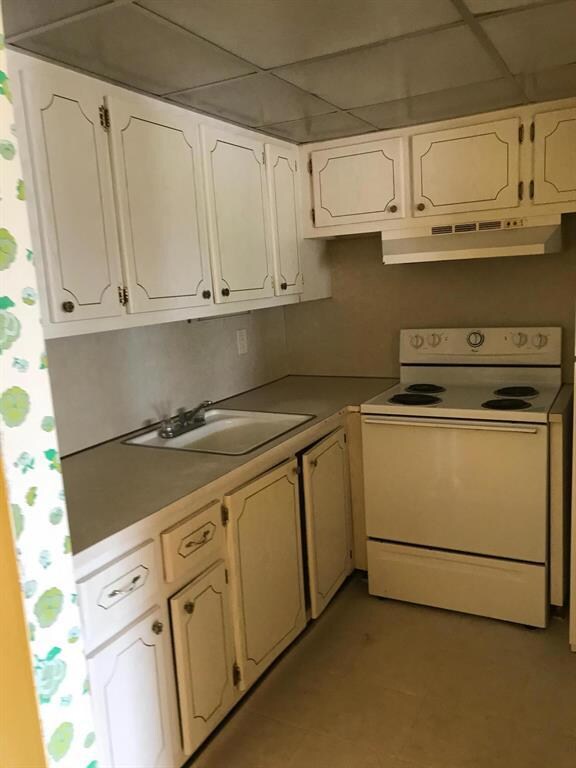 WALTHAM F KITCHEN 2
