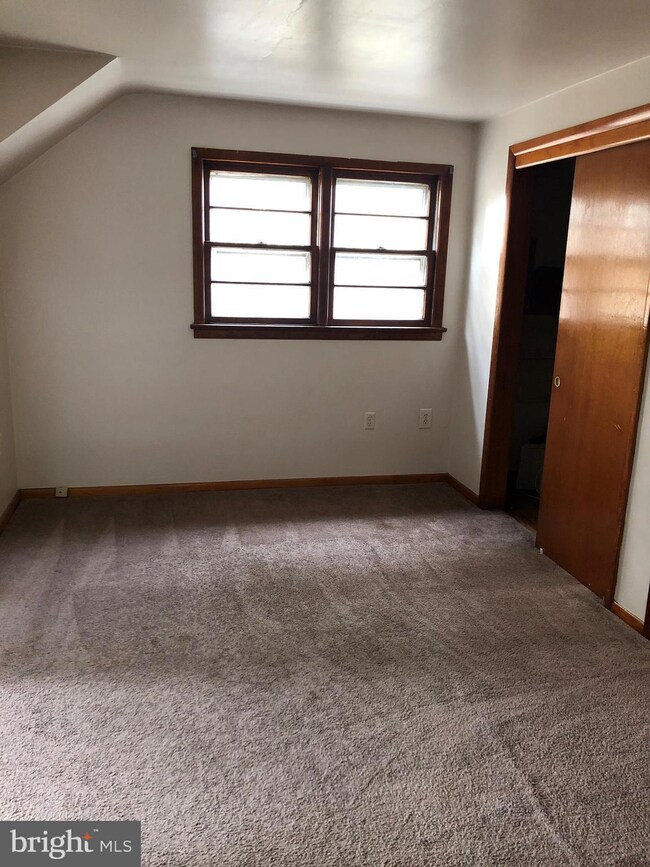 10 Amherst Dr, Pennsville, NJ 08070 - photo 3