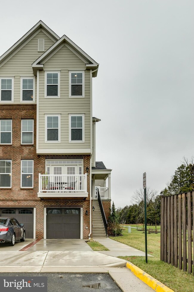 25235 Laureldale Terrace unit 2-B-1 20140821004651, Chantilly, VA 20152 - photo 6