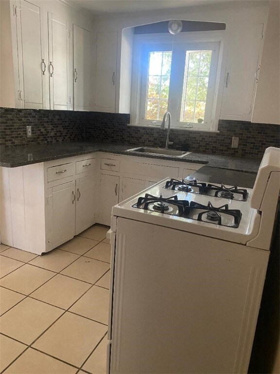 116 Bryant Rd, Cranston, RI 02910 - photo 5