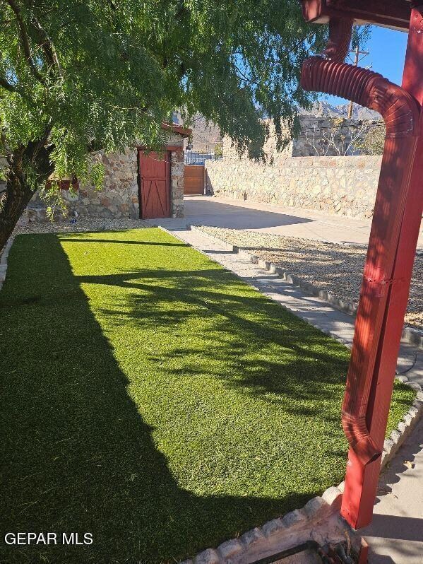 2715 N San Marcial St, El Paso, TX 79930 - photo 2