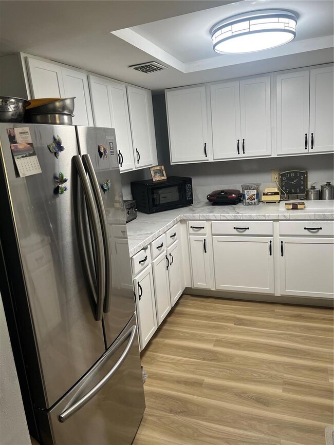 548 Fairways Dr unit B, Ocala, FL 34472 - photo 2