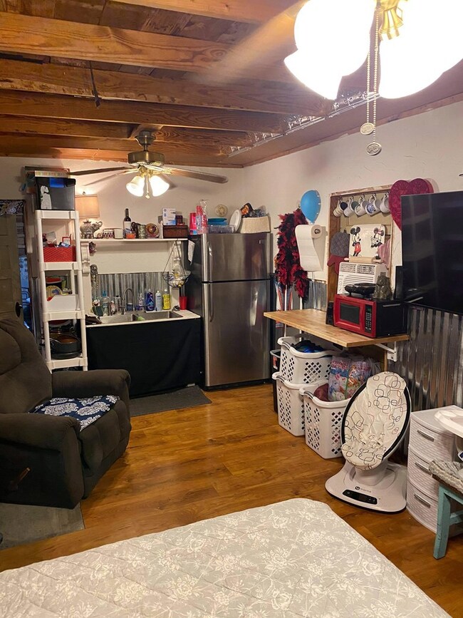 Kitchen area