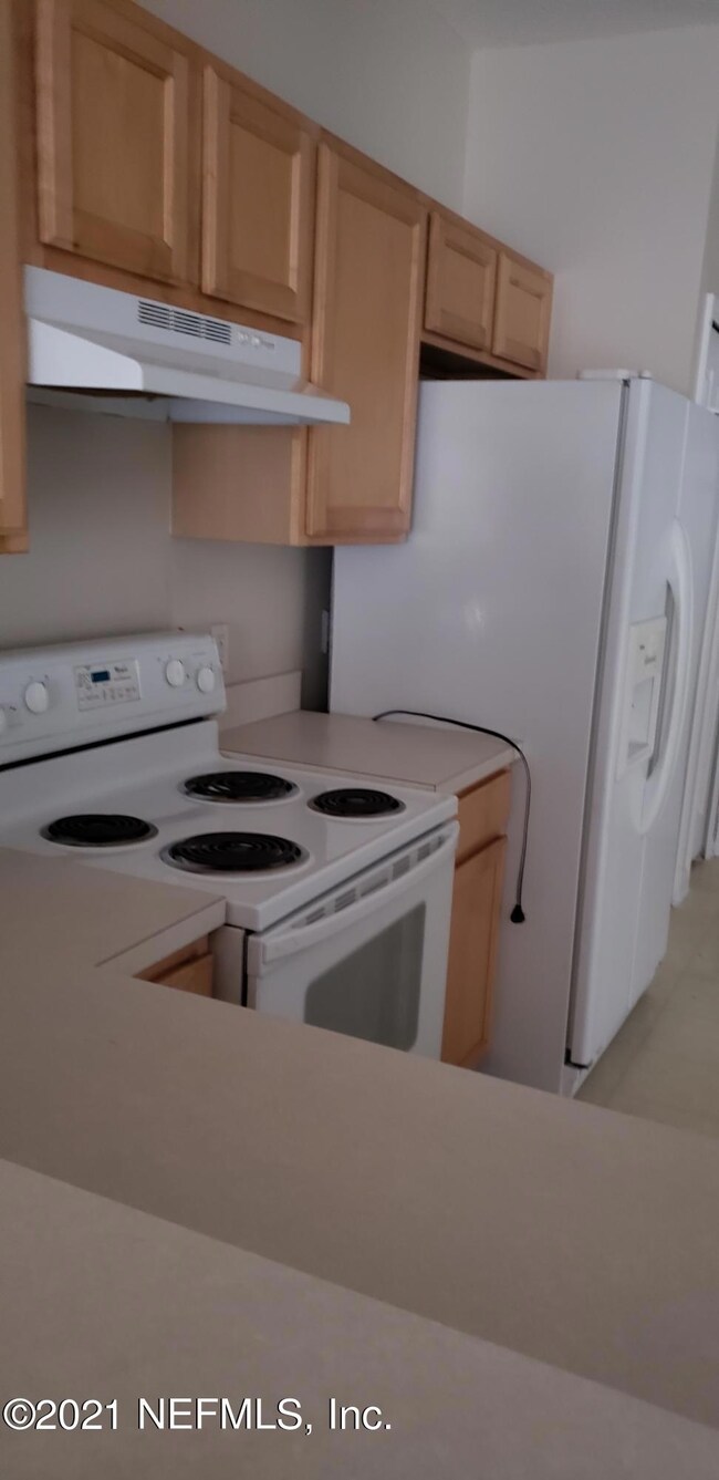 7854 Melvin Rd, Jacksonville, FL 32210 - photo 4