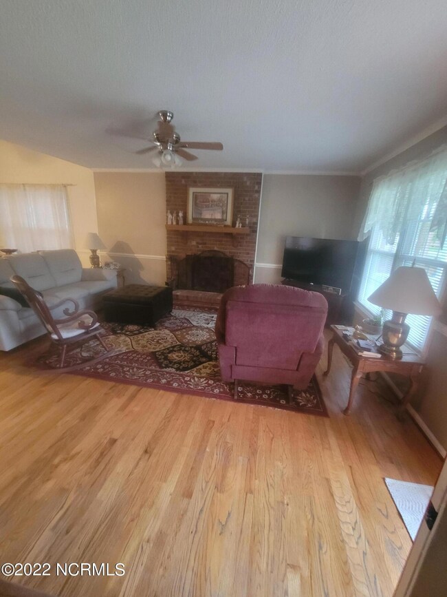 657 Corbett St, Winterville, NC 28590 - photo 3