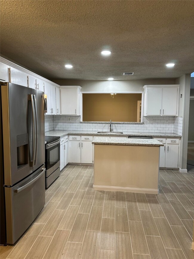 300 Pecan Park Dr, Rosenberg, TX 77471 - photo 4