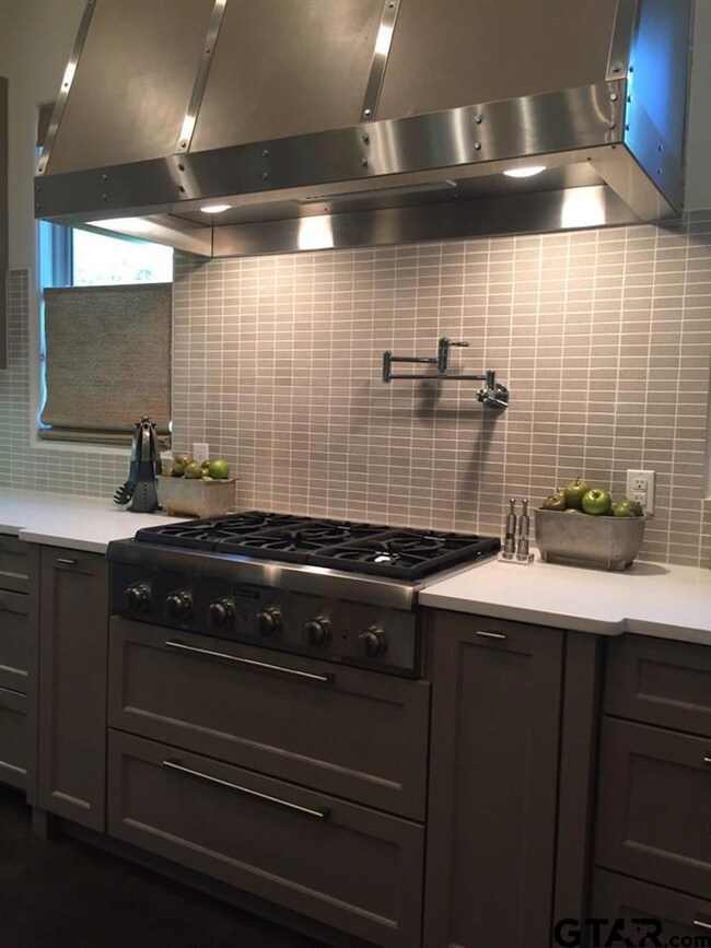 2409 2409 New Copeland Rd, Tyler, TX 75701 - photo 7