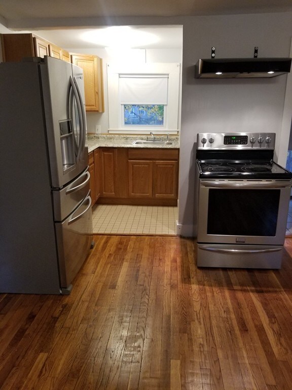 179 Summer St unit 2, Weymouth, MA 02188 - photo 3