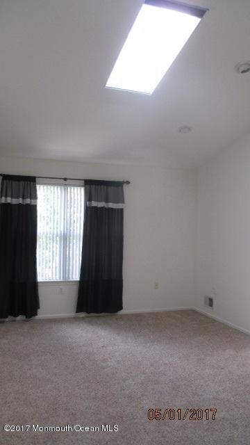 54 Lucia Ct, Matawan, NJ 07747 - photo 6