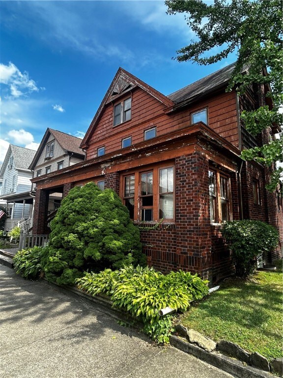 403 Spring St, Latrobe, PA 15650 - photo 3