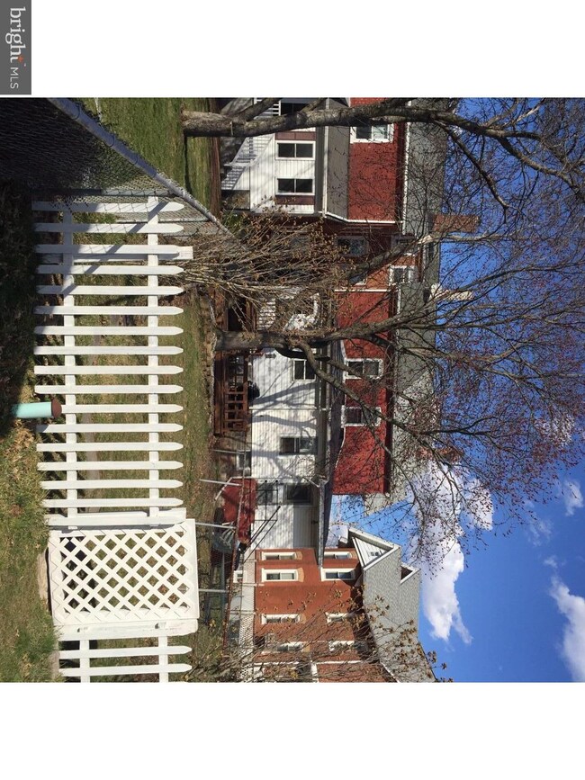 710 Juniper St, Quakertown, PA 18951 - photo 2