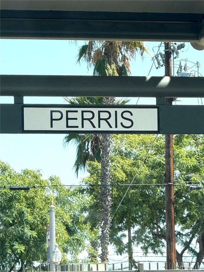 495 W 13th St, Perris, CA 92570 - photo 4