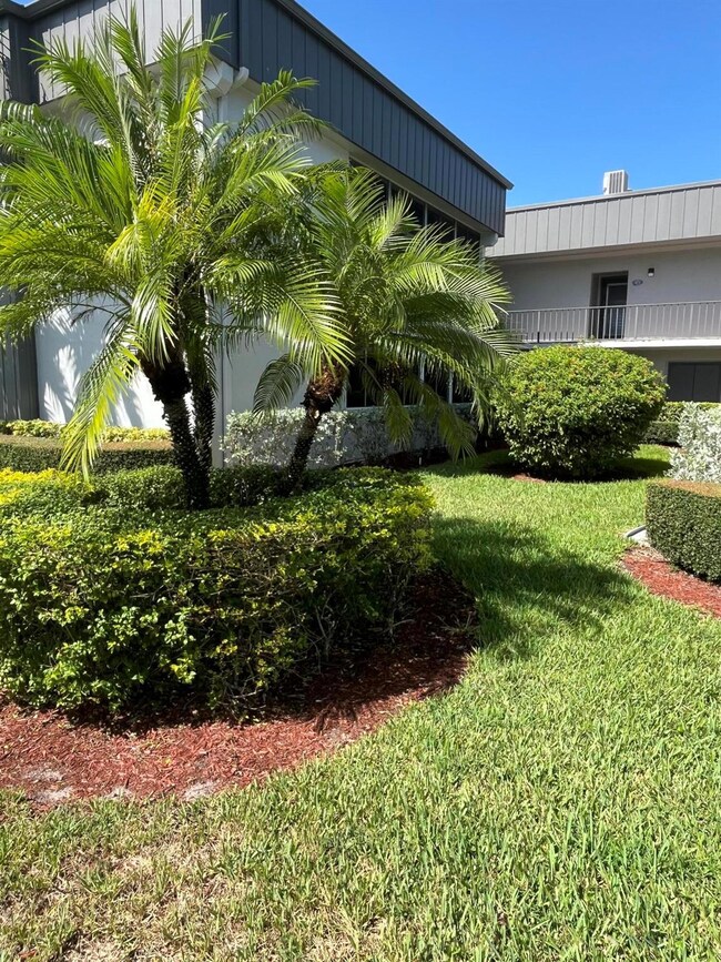 449 Piedmont J unit 4490, Delray Beach, FL 33484 - photo 4
