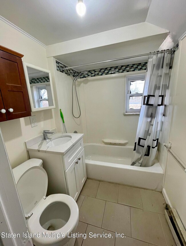 726 Naughton Ave, Staten Island, NY 10305 - photo 2