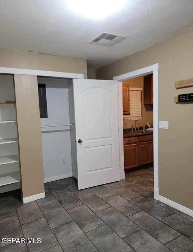 10929 Donna Marie Dr, Socorro, TX 79927 - photo 5