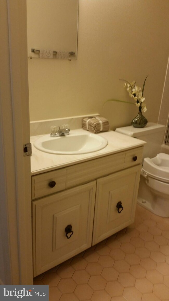 3301 S Leisure World Blvd unit 992H, Silver Spring, MD 20906 - photo 2