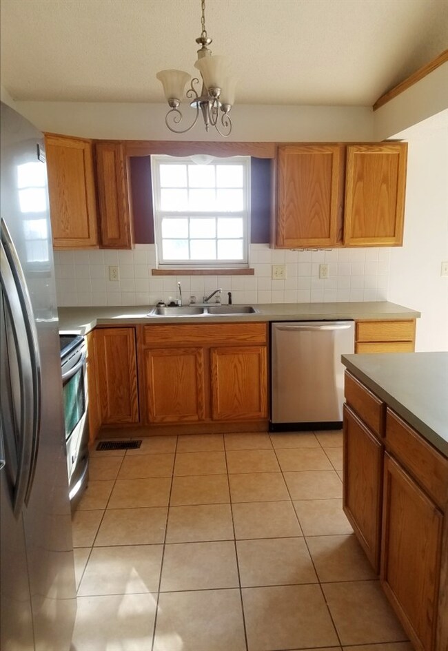 1681 N Prairie Run Cir, Mulvane, KS 67110 - photo 4