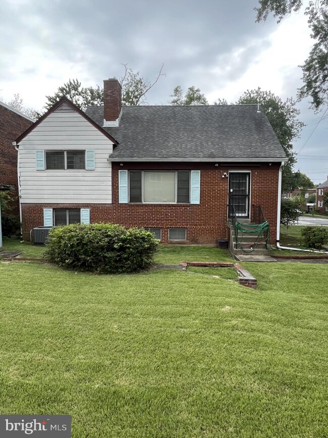 4604 Blaine St NE, Washington, DC 20019 - photo 3