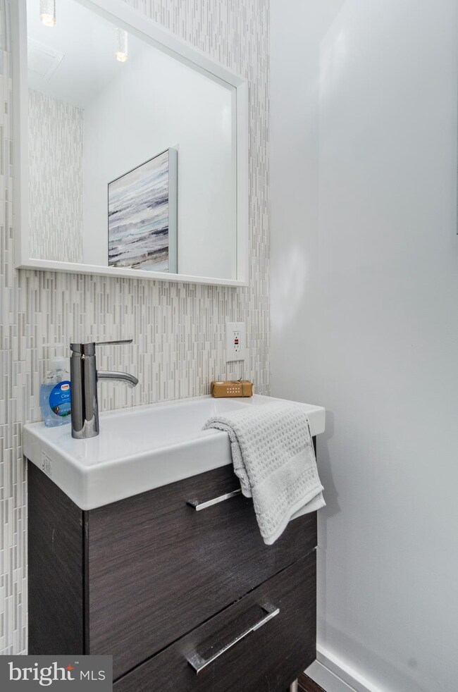 720 N Patterson Park Ave, Baltimore, MD 21205 - photo 7