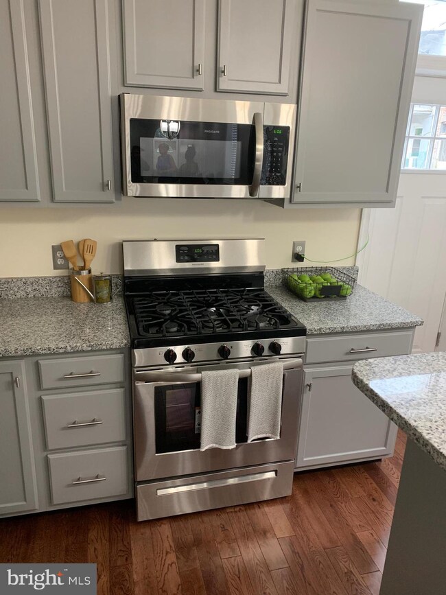 2301 Ashland Ave, Baltimore, MD 21205 - photo 7