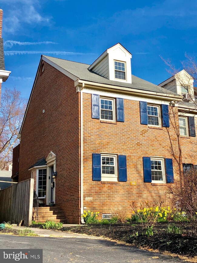 1119 N Broom St, Wilmington, DE 19806 - photo 2