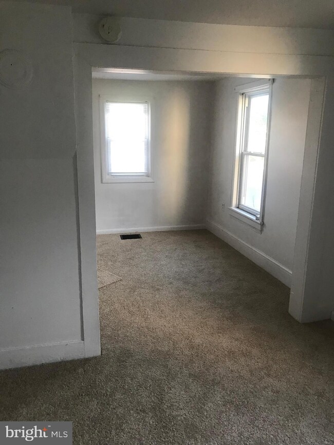 138 E South St, Chambersburg, PA 17201 - photo 6