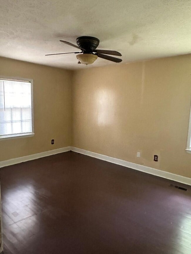 821 Community Ave, Albany, GA 31705 - photo 7