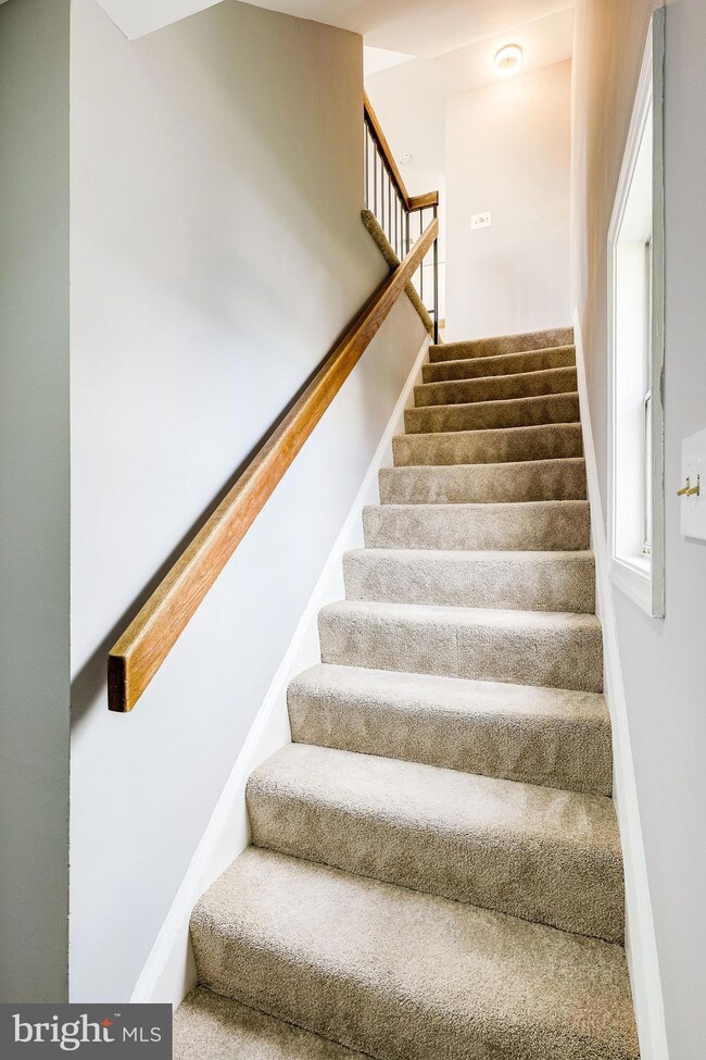 4325 Pembrook Village Dr unit 13, Alexandria, VA 22309 - photo 5