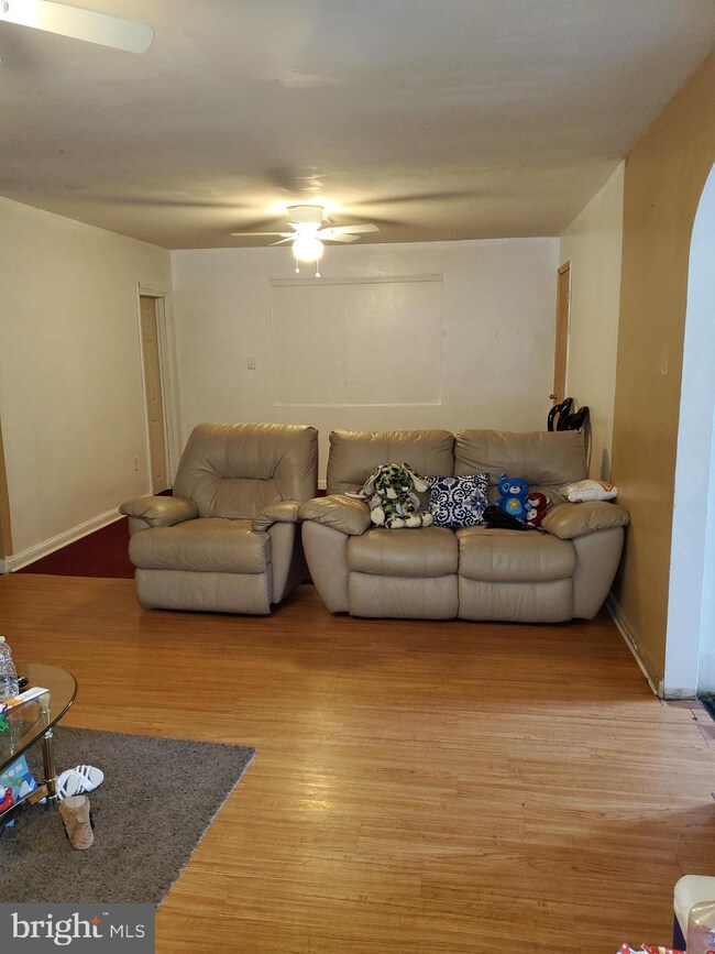 8811 Marquis Ln, Clinton, MD 20735 - photo 5