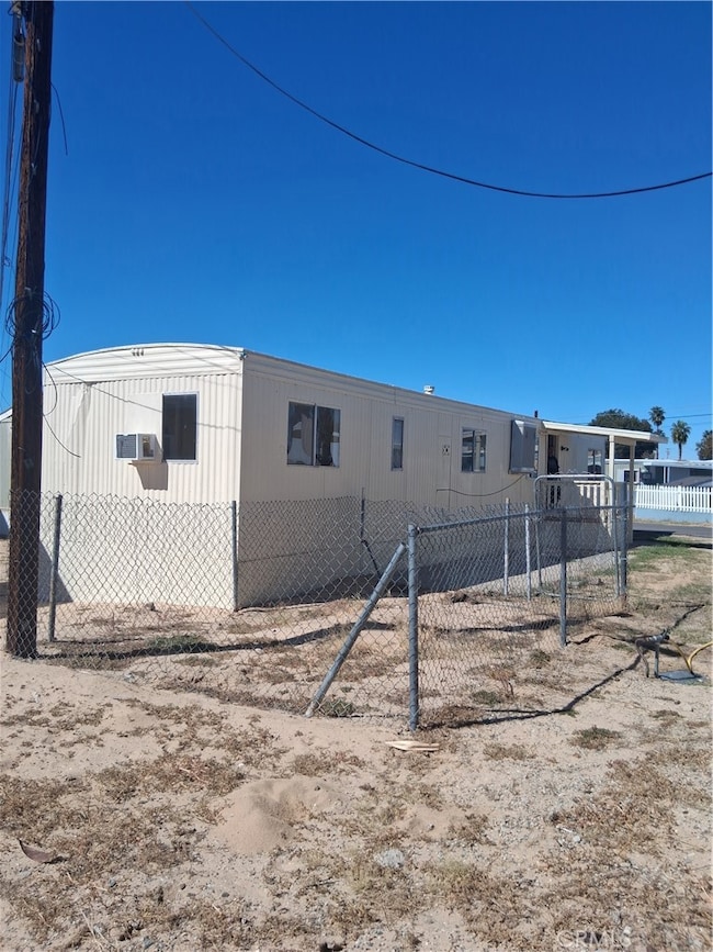 4561 Adobe Rd unit 40, Twentynine Palms, CA 92277 - photo 4