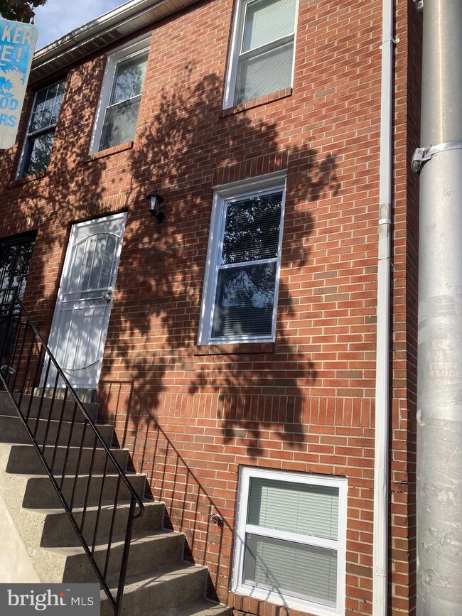 1500 Penrose Ave, Baltimore, MD 21223 - photo 2