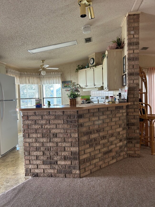 4631 Tangelo Dr, Zephyrhills, FL 33541 - photo 6