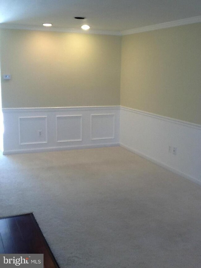 9504 Dunbrook Ct, Montgomery Village, MD 20886 - photo 6