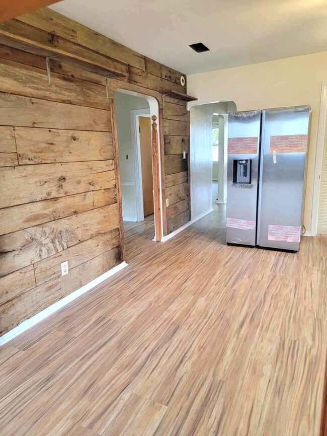 2429 Chambers Ave, Columbus, OH 43223 - photo 7