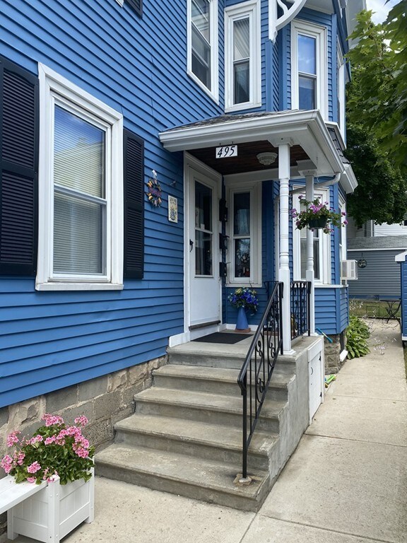 495 Rantoul St unit 2, Beverly, MA 01915 - photo 2