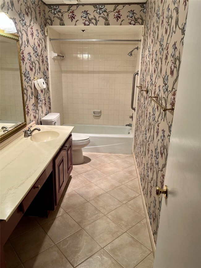 14302 Misty Meadow Ln, Houston, TX 77079 - photo 6