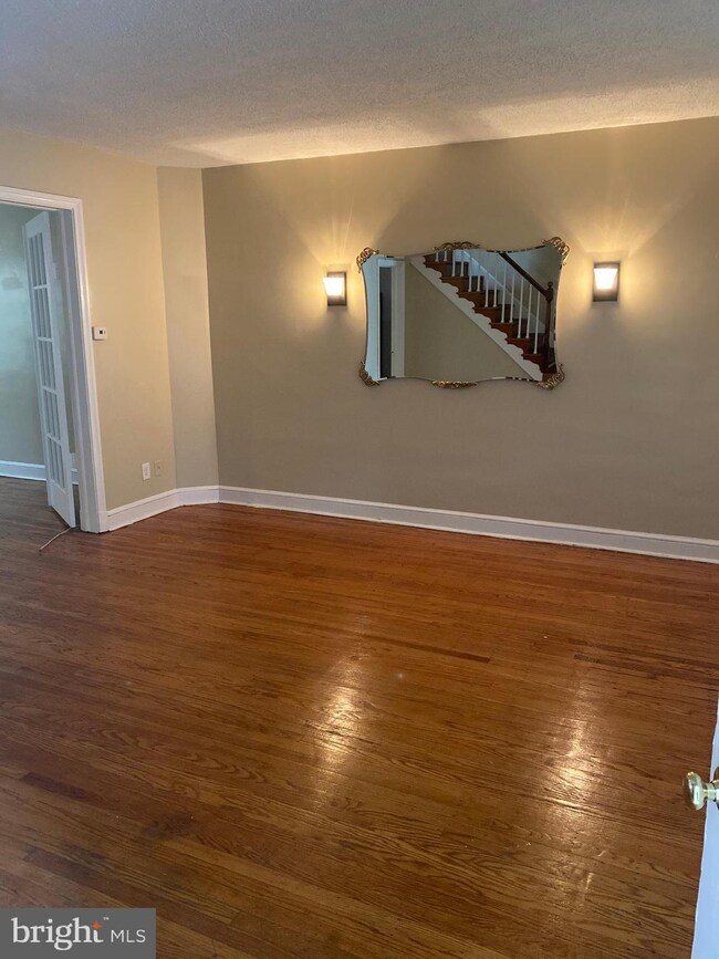 804 Argonne Dr, Baltimore, MD 21218 - photo 2