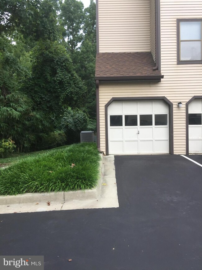 3800 Ski Lodge Dr unit 110, Burtonsville, MD 20866 - photo 3