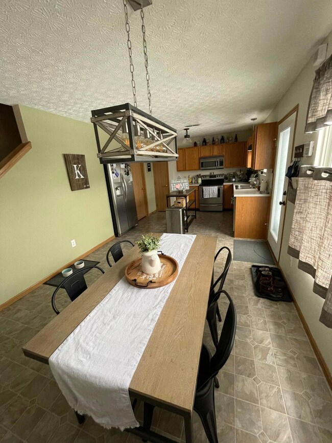 Lake Forest 1107 - DR