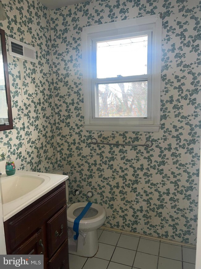 1103 Litchfield Rd, Idlewylde, MD 21239 - photo 6